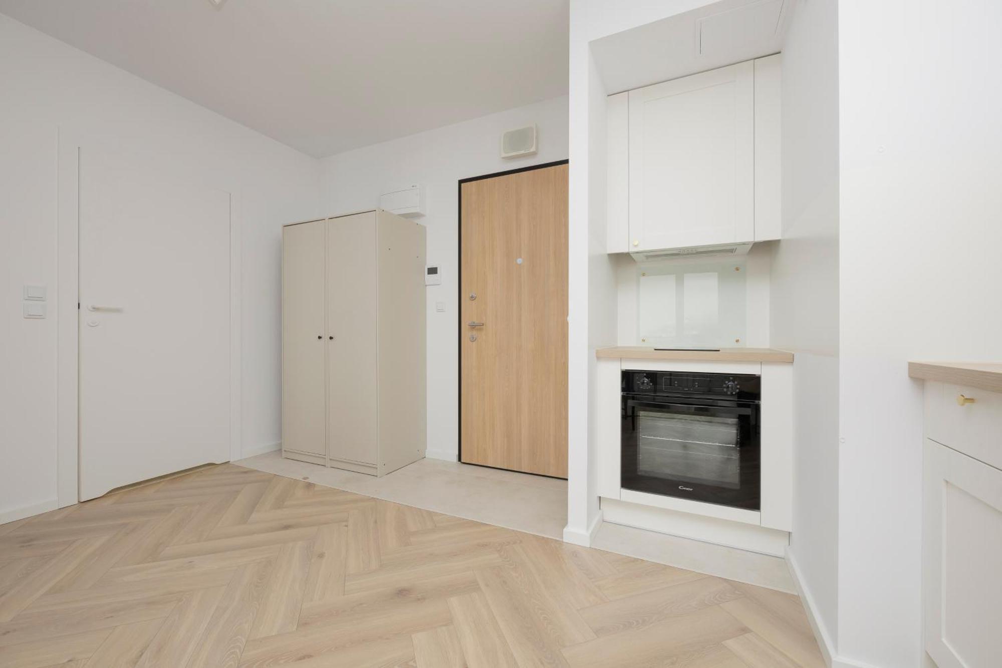Modern Apartment With Balcony Near Aleje Jerozolimskie By Noclegi Renters 华沙 外观 照片